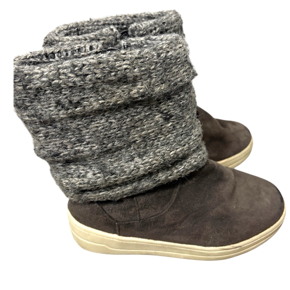 Girls size 13 Cat & Jack Boots